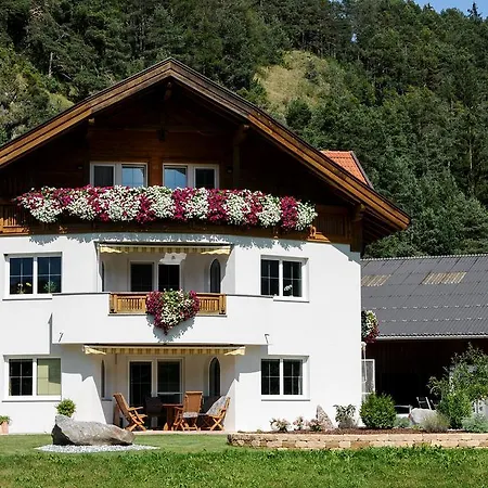 Ferienwohnung Gundolf Christine Arzl im Pitztal Room photo